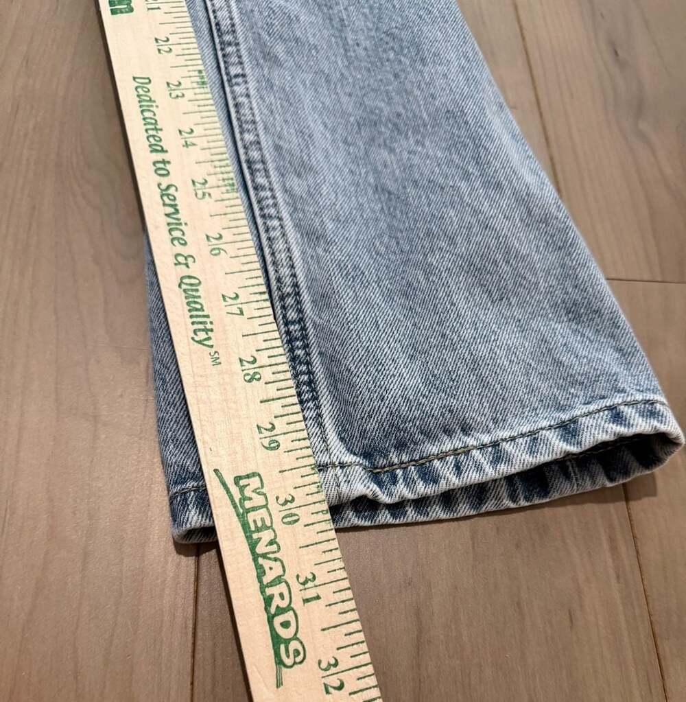 Levi's Low Pro Straight Leg Jeans Light Wash Size 24 - Picture 2 of 8